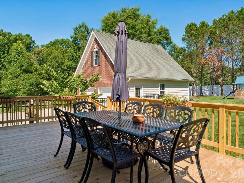 1016 Wesley Downs Road, Wesley Chapel, NC 28110.  MLS# CAR4395983, YatesRealty ID 35018. 