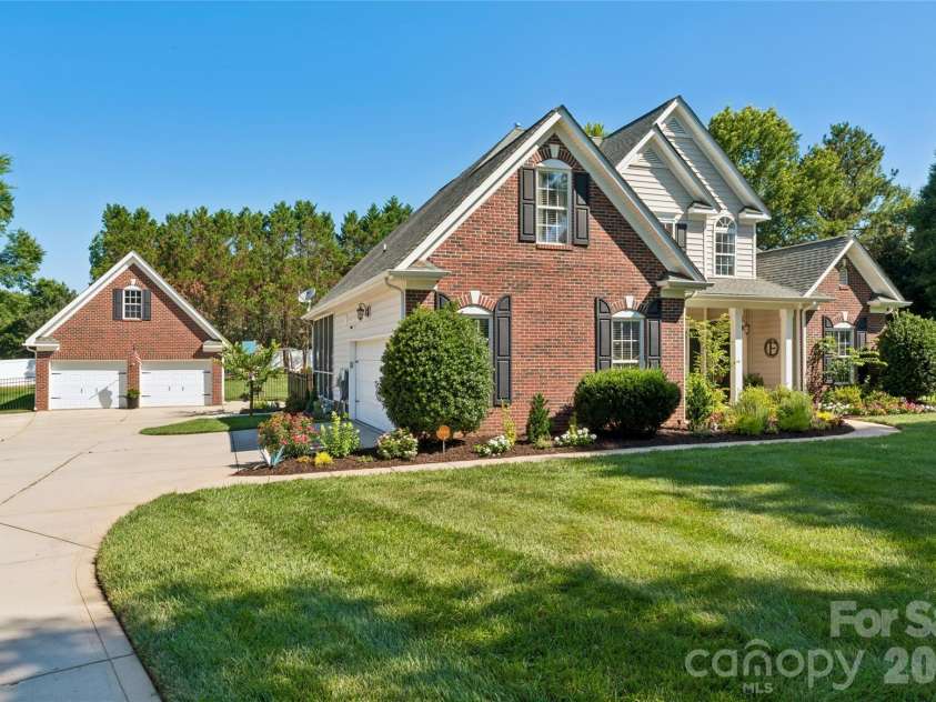 1016 Wesley Downs Road, Wesley Chapel, NC 28110.  MLS# CAR4395983, YatesRealty ID 35018. 
