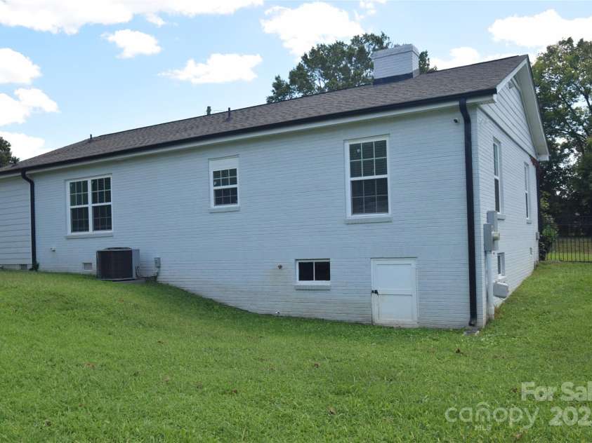 258 Carver Avenue, Concord, NC 28025.  MLS# CAR4295574, YatesRealty ID 35018. 