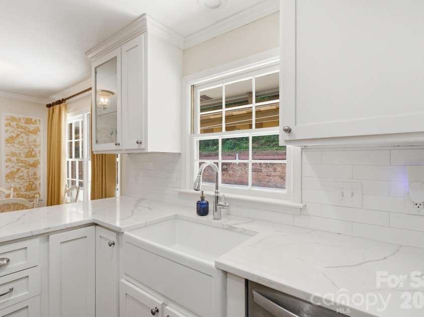 185 Hillcrest Avenue, Concord, NC 28025.  MLS# CAR4396702, YatesRealty ID 35019. 