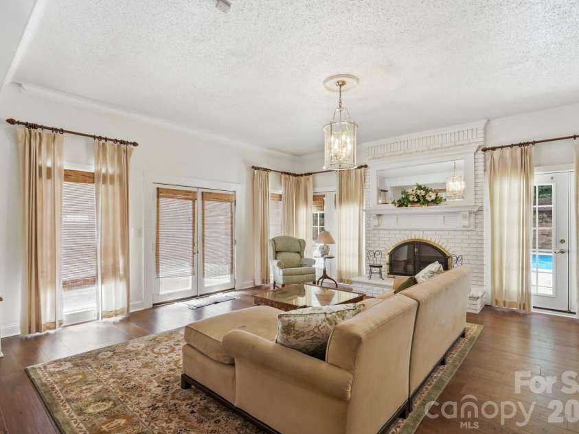 185 Hillcrest Avenue, Concord, NC 28025.  MLS# CAR4396702, YatesRealty ID 35019. 