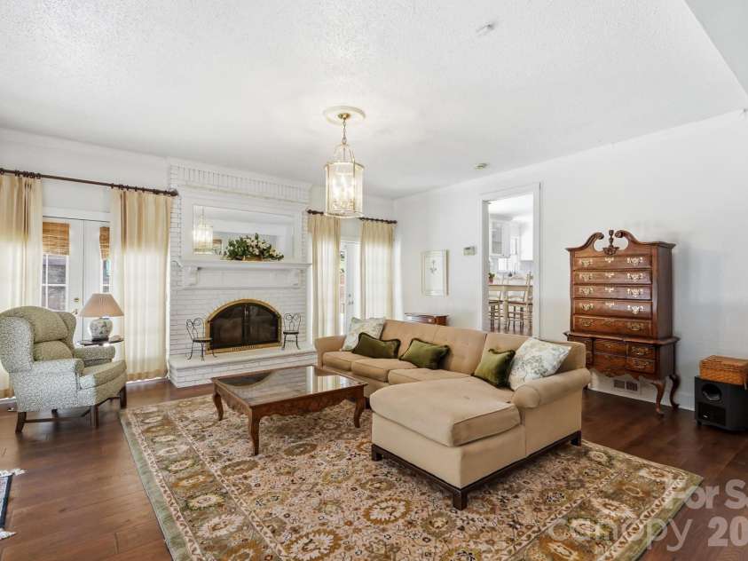 185 Hillcrest Avenue, Concord, NC 28025.  MLS# CAR4396702, YatesRealty ID 35019. 