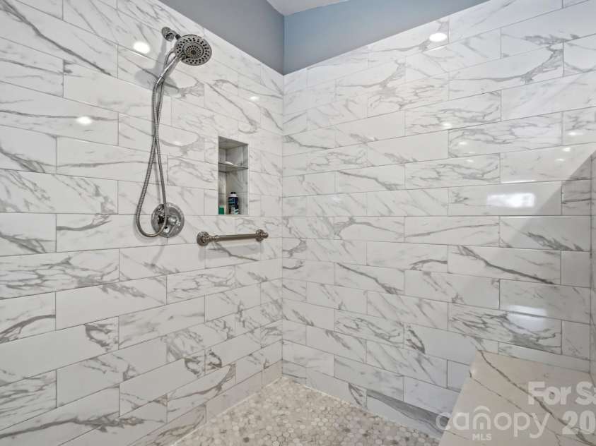 185 Hillcrest Avenue, Concord, NC 28025.  MLS# CAR4396702, YatesRealty ID 35019. 