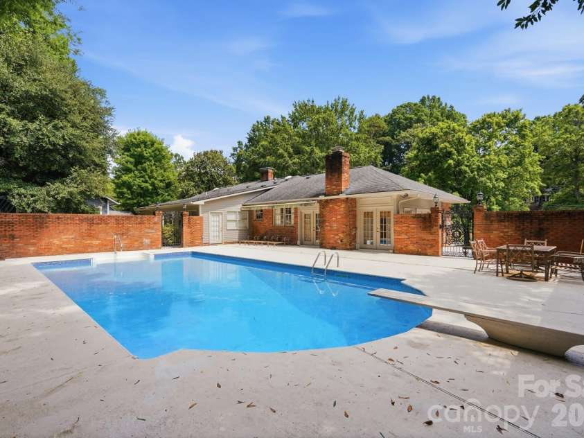 185 Hillcrest Avenue, Concord, NC 28025.  MLS# CAR4396702, YatesRealty ID 35019. 