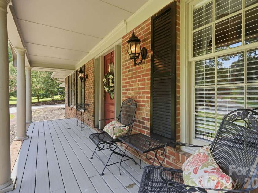 185 Hillcrest Avenue, Concord, NC 28025.  MLS# CAR4396702, YatesRealty ID 35019. 
