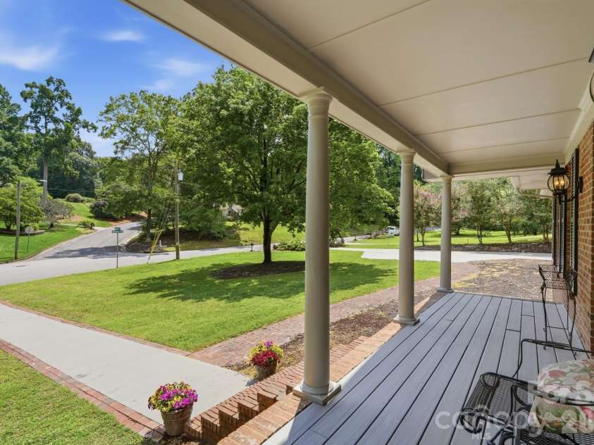 185 Hillcrest Avenue, Concord, NC 28025.  MLS# CAR4396702, YatesRealty ID 35019. 
