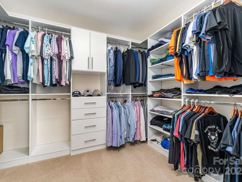 1037 Delridge Street, Waxhaw, NC 28173.  MLS# CAR4234424, YatesRealty ID 3502. Primary Closet