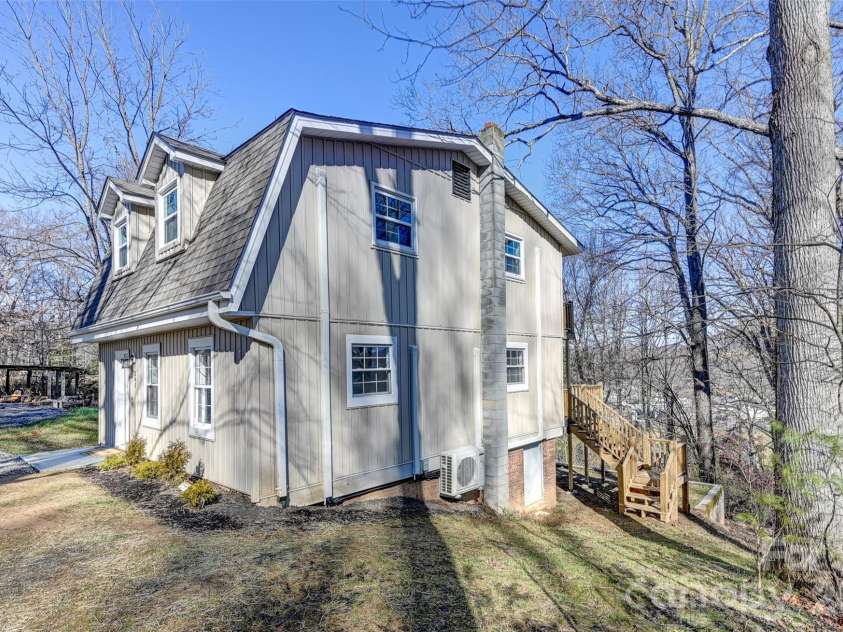 241 Sherrill Lane, Canton, NC 28716.  MLS# CAR4337673, YatesRealty ID 3502. 