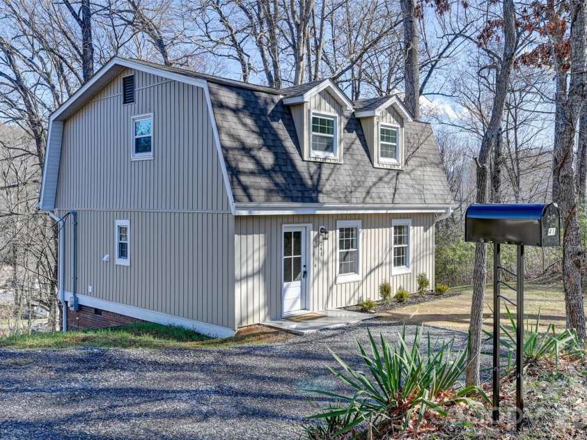 241 Sherrill Lane, Canton, NC 28716.  MLS# CAR4337673, YatesRealty ID 3502. 