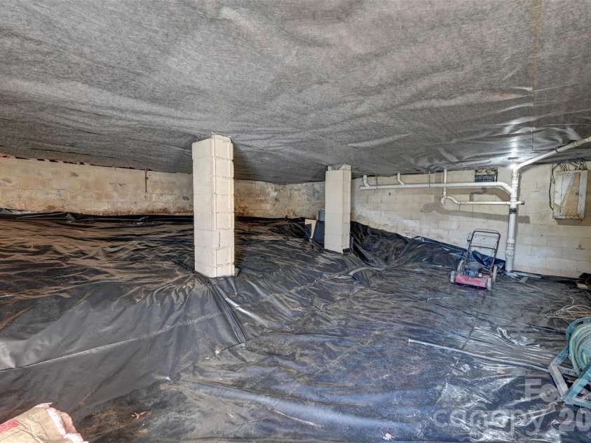 241 Sherrill Lane, Canton, NC 28716.  MLS# CAR4337673, YatesRealty ID 3502. 