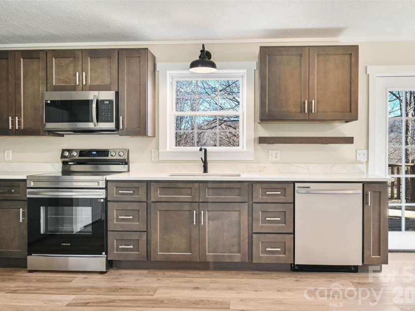 241 Sherrill Lane, Canton, NC 28716.  MLS# CAR4337673, YatesRealty ID 3502. 