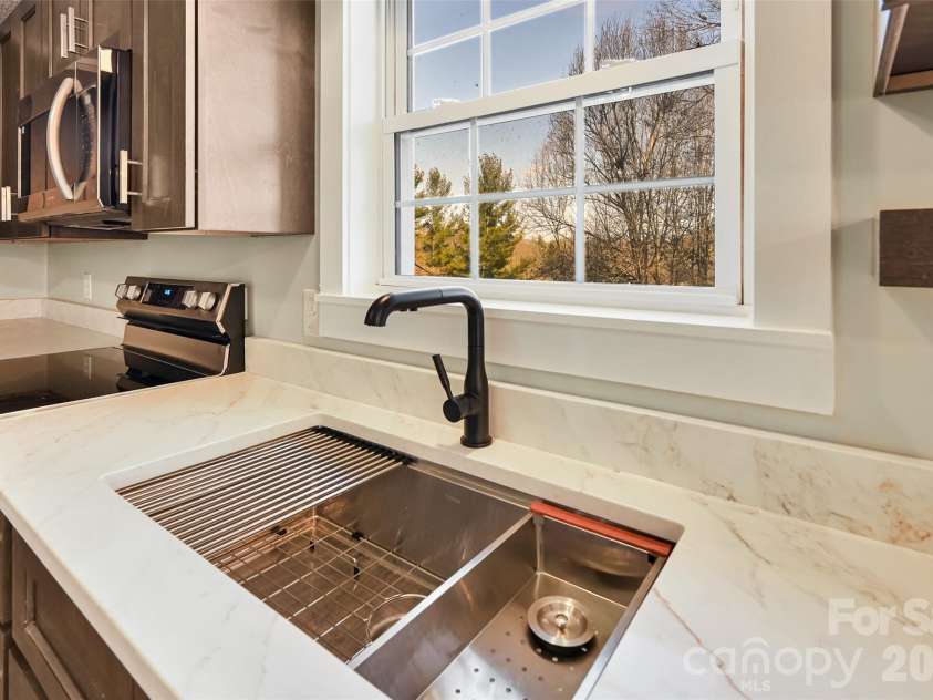 241 Sherrill Lane, Canton, NC 28716.  MLS# CAR4337673, YatesRealty ID 3502. 