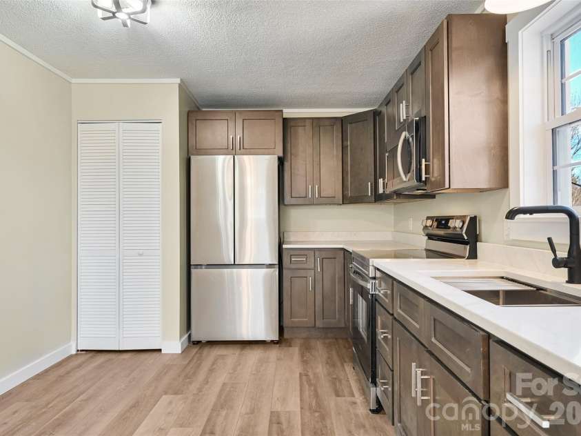 241 Sherrill Lane, Canton, NC 28716.  MLS# CAR4337673, YatesRealty ID 3502. 