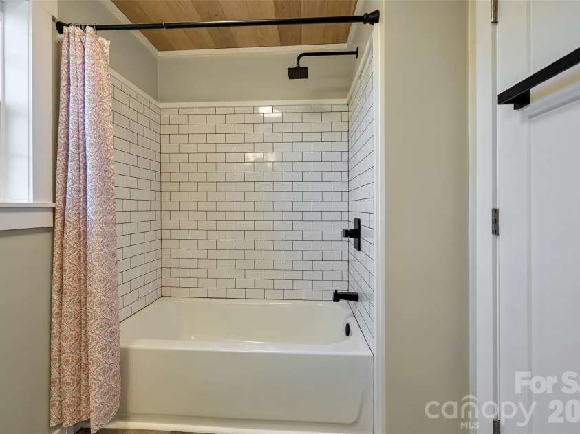 241 Sherrill Lane, Canton, NC 28716.  MLS# CAR4337673, YatesRealty ID 3502. 