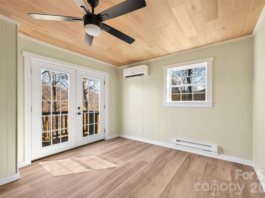 241 Sherrill Lane, Canton, NC 28716.  MLS# CAR4337673, YatesRealty ID 3502. 