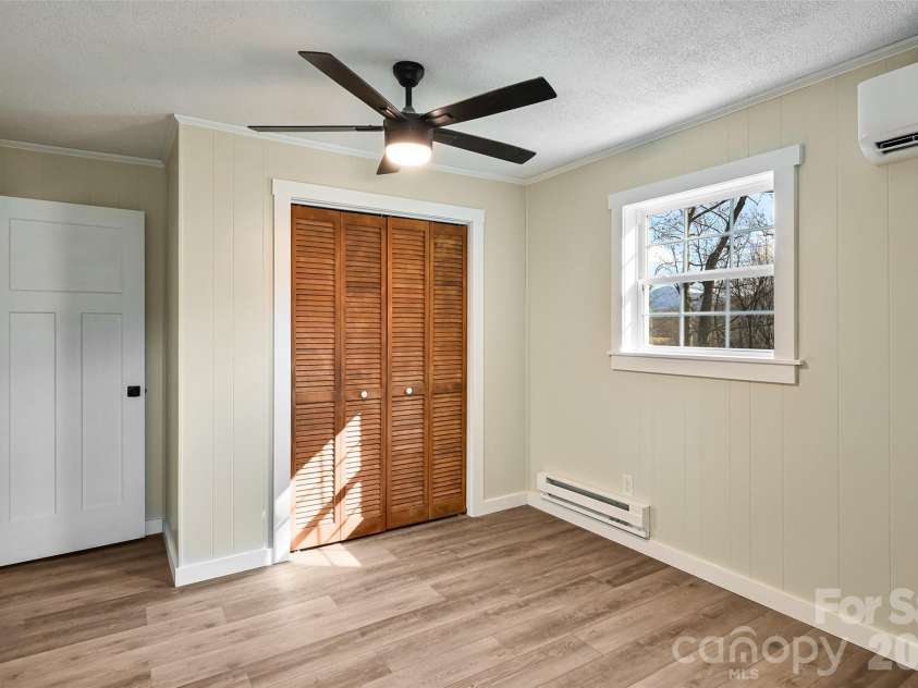 241 Sherrill Lane, Canton, NC 28716.  MLS# CAR4337673, YatesRealty ID 3502. 