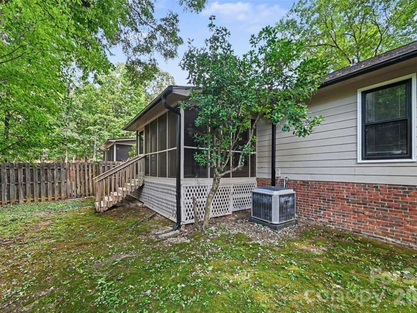 108 Jason Court, Fort Mill, SC 29715.  MLS# CAR4395888, YatesRealty ID 35021. 