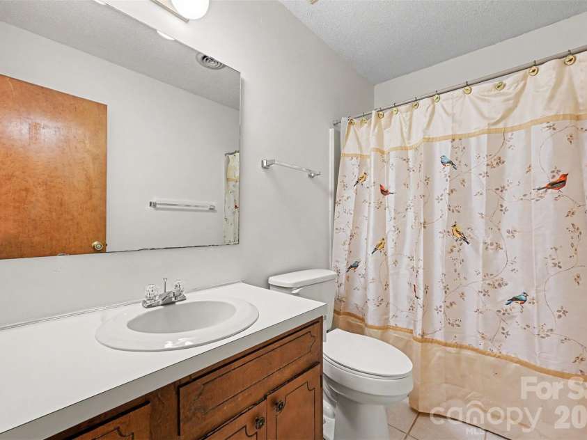 108 Jason Court, Fort Mill, SC 29715.  MLS# CAR4395888, YatesRealty ID 35021. Attached Primary Bath Suite