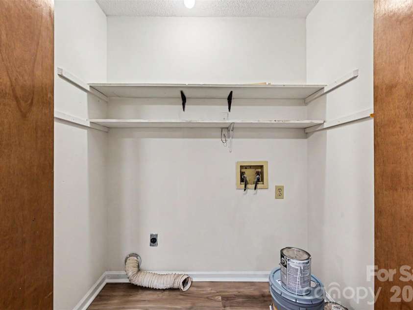 108 Jason Court, Fort Mill, SC 29715.  MLS# CAR4395888, YatesRealty ID 35021. Laundry room