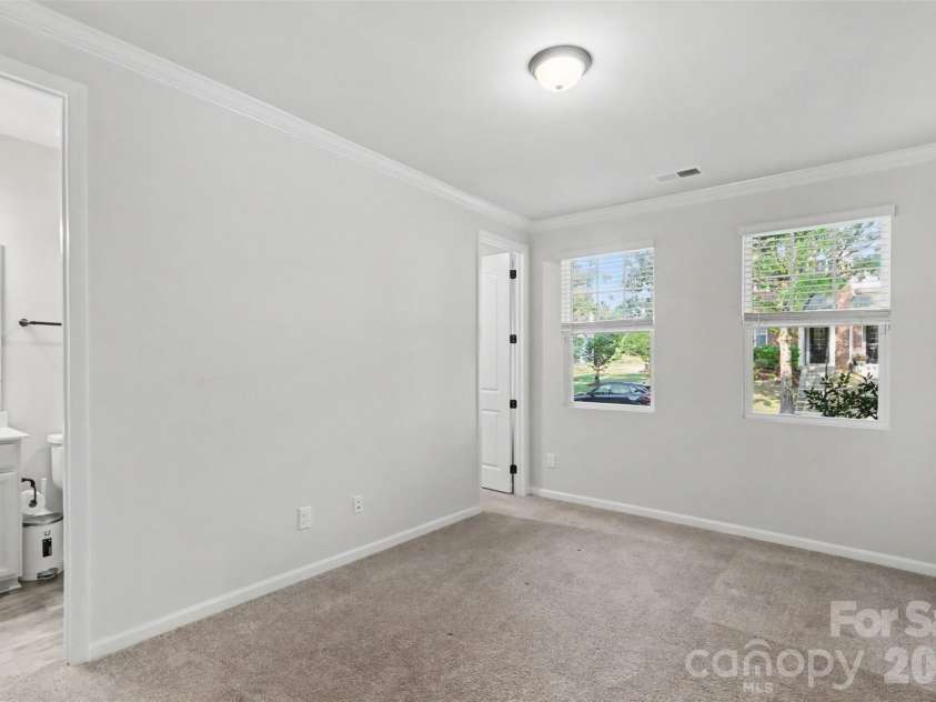 16704 Summers Walk Boulevard, Davidson, NC 28036.  MLS# CAR4397795, YatesRealty ID 35023. Bedroom Suite on 1st floor