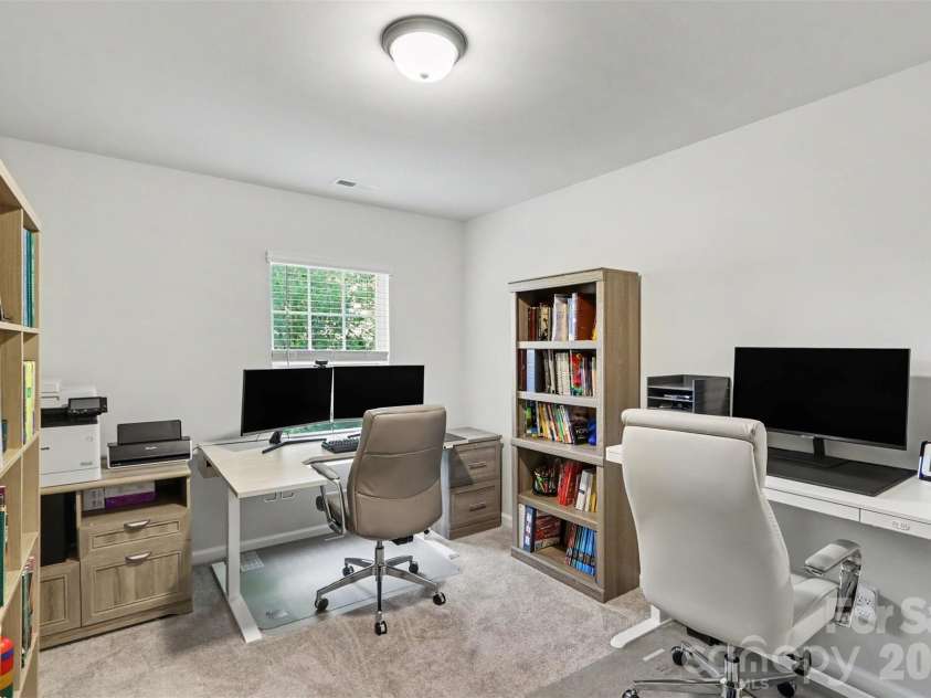 16704 Summers Walk Boulevard, Davidson, NC 28036.  MLS# CAR4397795, YatesRealty ID 35023. Bedroom/Office