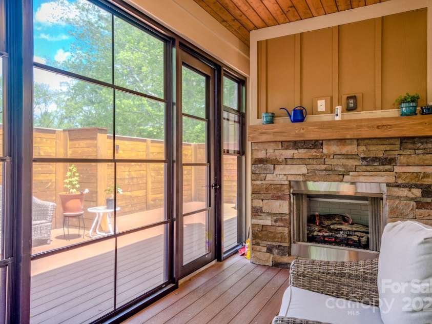 552 Sweet Birch Park Lane, Black Mountain, NC 28711.  MLS# CAR4305365, YatesRealty ID 35023. 