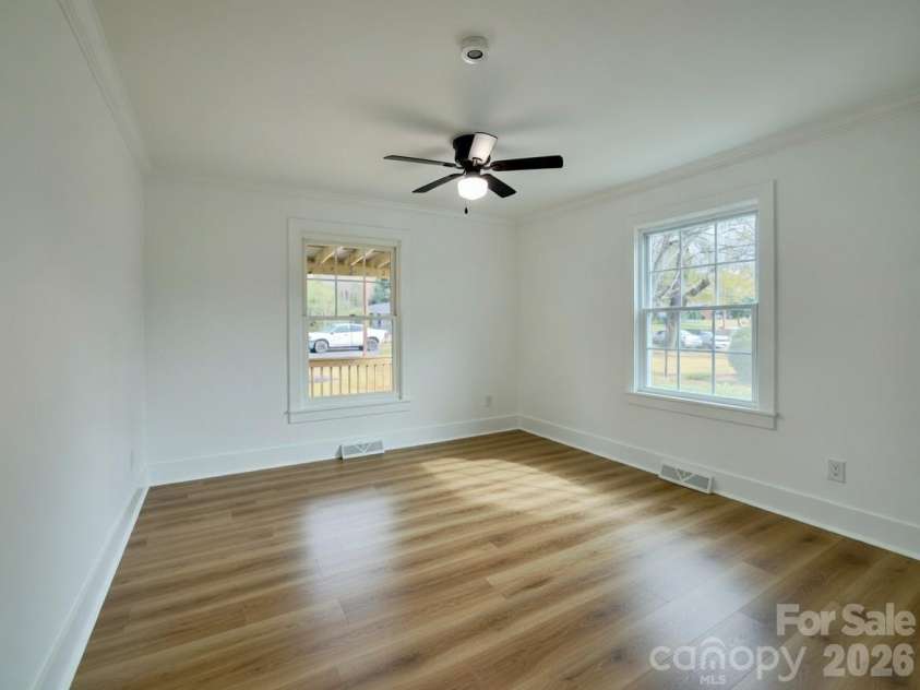 1033 Tracy Drive, Charlotte, NC 28217.  MLS# CAR4373895, YatesRealty ID 35024. 3rd bedroom