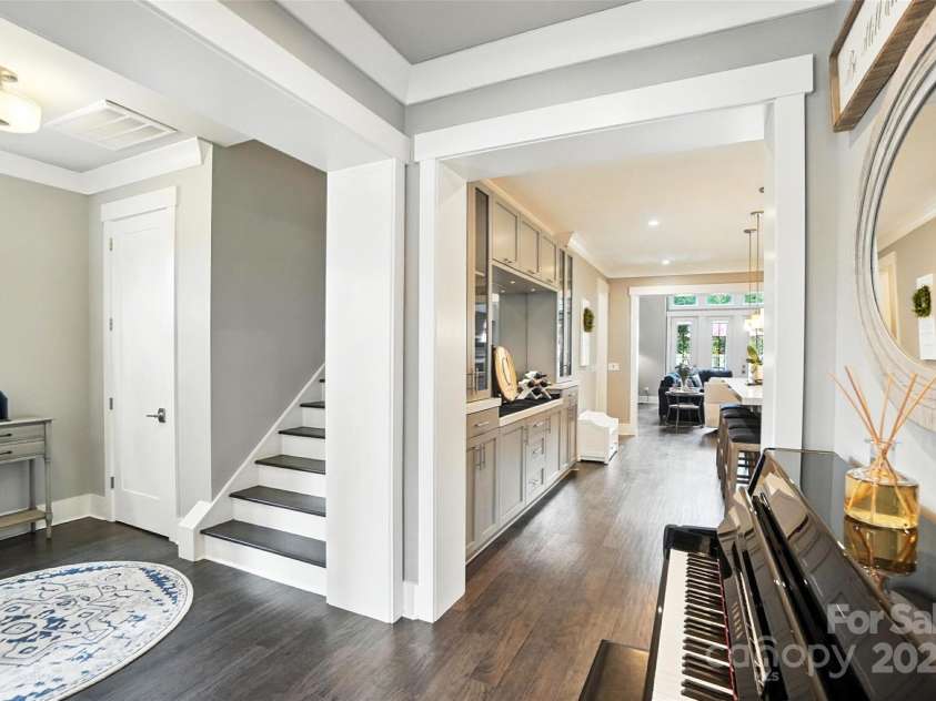 7903 Rea View Court, Charlotte, NC 28226.  MLS# CAR4284335, YatesRealty ID 35024. 