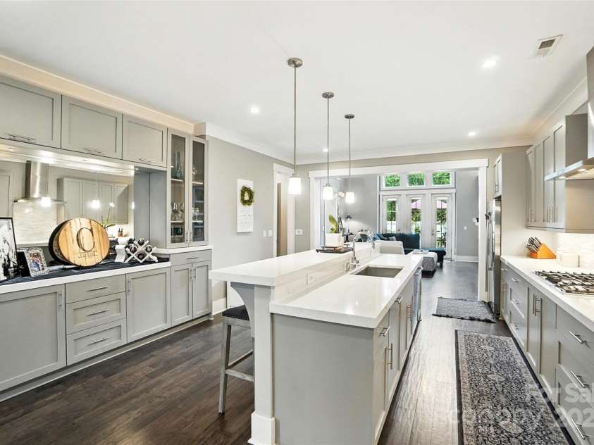 7903 Rea View Court, Charlotte, NC 28226.  MLS# CAR4284335, YatesRealty ID 35024. 