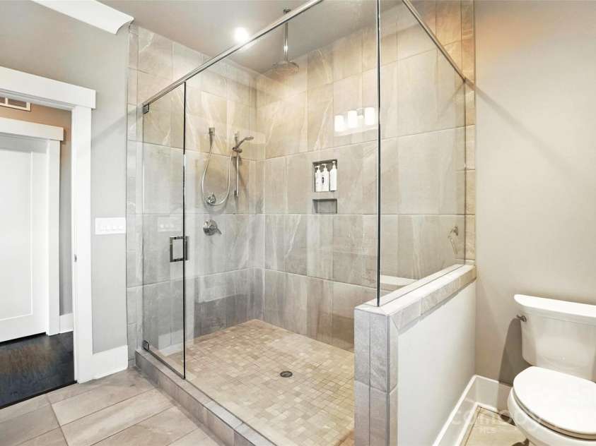 7903 Rea View Court, Charlotte, NC 28226.  MLS# CAR4284335, YatesRealty ID 35024. 