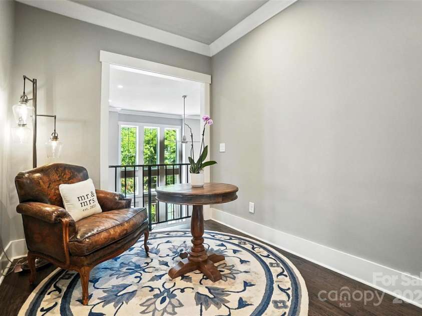 7903 Rea View Court, Charlotte, NC 28226.  MLS# CAR4284335, YatesRealty ID 35024. Upstairs Landing