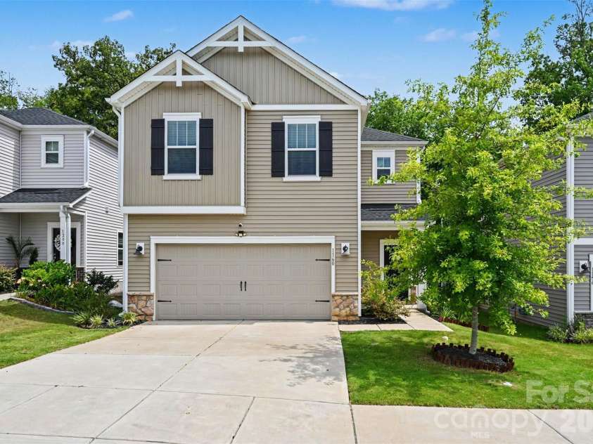1160 Harland Street, Charlotte, NC 28216.  MLS# CAR4430535, YatesRealty ID 35025. 
