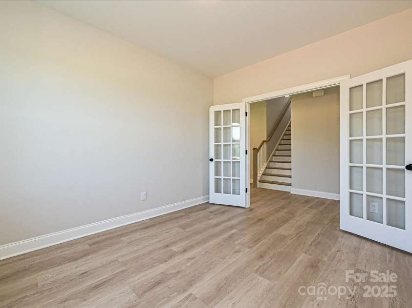 113 Tonbridge Way, Mooresville, NC 28115.  MLS# CAR4264342, YatesRealty ID 35027. 1st Floor Flex Room