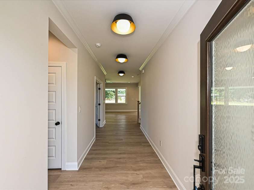 113 Tonbridge Way, Mooresville, NC 28115.  MLS# CAR4264342, YatesRealty ID 35027. Foyer