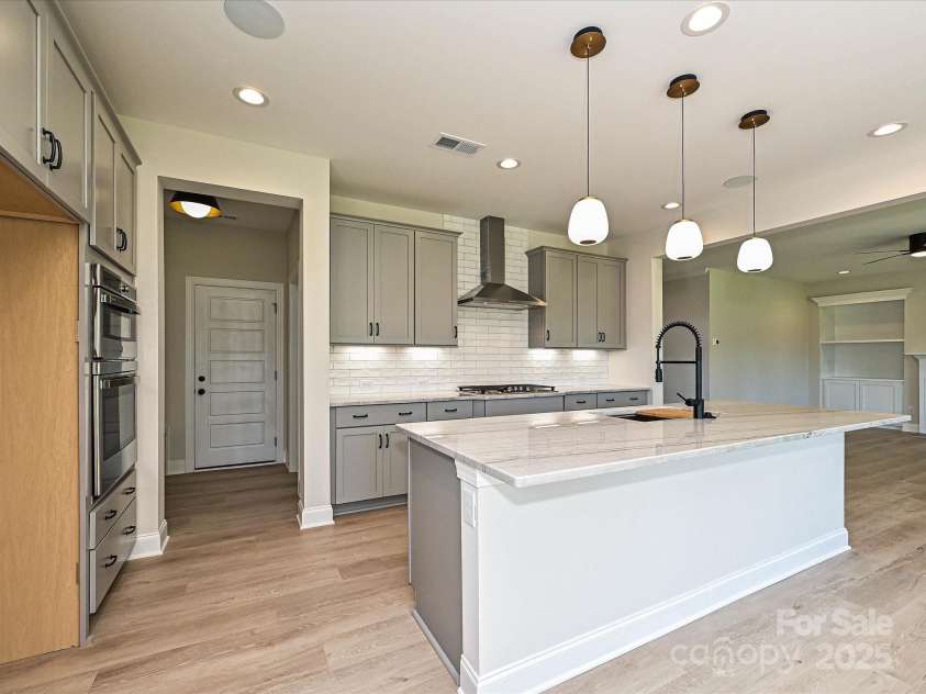113 Tonbridge Way, Mooresville, NC 28115.  MLS# CAR4264342, YatesRealty ID 35027. Kitchen