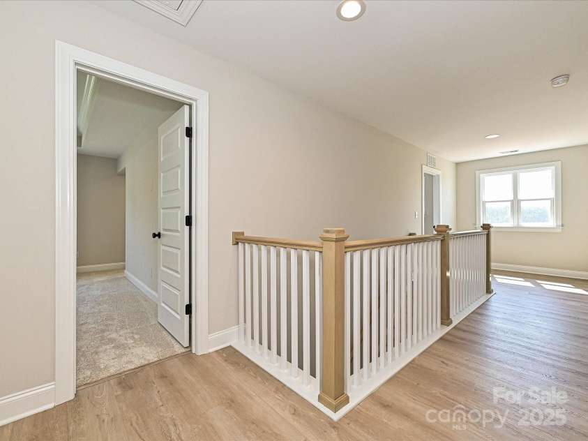 113 Tonbridge Way, Mooresville, NC 28115.  MLS# CAR4264342, YatesRealty ID 35027. Upstairs hall