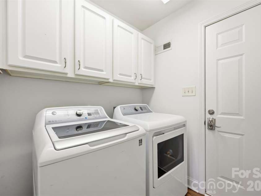 3310 brickwood Circle, Midland, NC 28107.  MLS# CAR4416947, YatesRealty ID 35028. 
