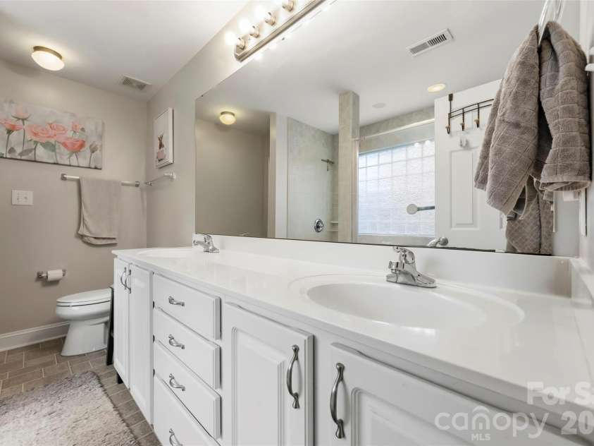 3310 brickwood Circle, Midland, NC 28107.  MLS# CAR4416947, YatesRealty ID 35028. 