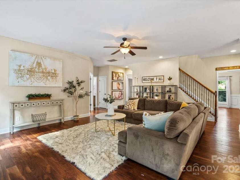 1800 Robbins Meadows Drive, Waxhaw, NC 28173.  MLS# CAR4275085, YatesRealty ID 35029. 