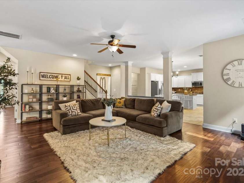 1800 Robbins Meadows Drive, Waxhaw, NC 28173.  MLS# CAR4275085, YatesRealty ID 35029. 