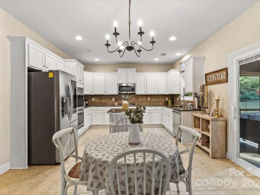 1800 Robbins Meadows Drive, Waxhaw, NC 28173.  MLS# CAR4275085, YatesRealty ID 35029. 