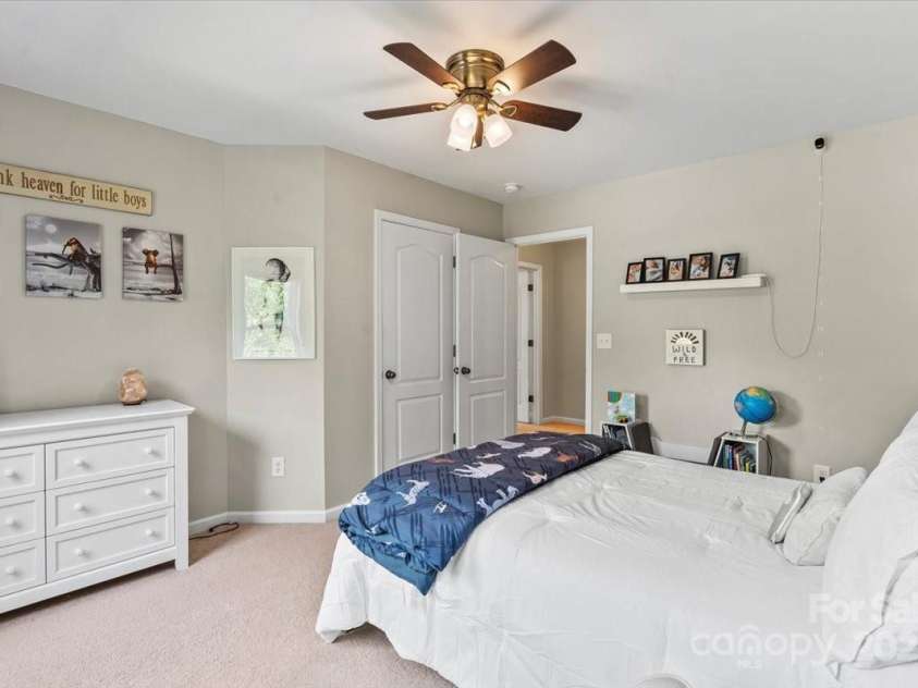 1800 Robbins Meadows Drive, Waxhaw, NC 28173.  MLS# CAR4275085, YatesRealty ID 35029. 