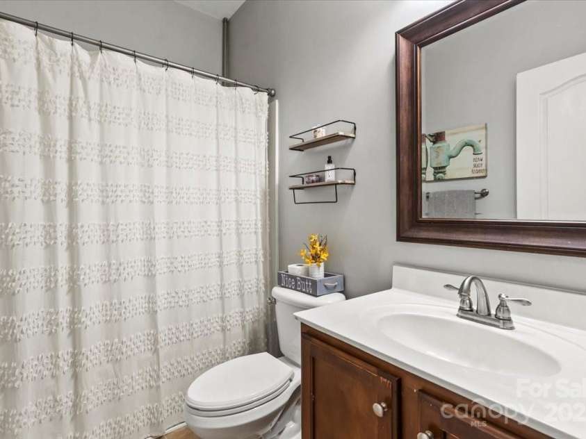 1800 Robbins Meadows Drive, Waxhaw, NC 28173.  MLS# CAR4275085, YatesRealty ID 35029. 