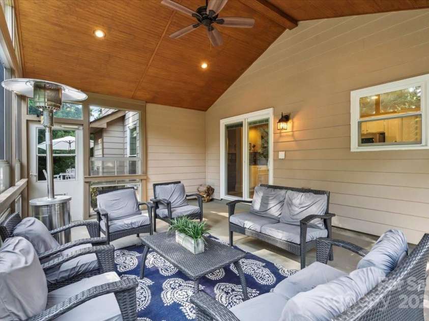 1800 Robbins Meadows Drive, Waxhaw, NC 28173.  MLS# CAR4275085, YatesRealty ID 35029. 