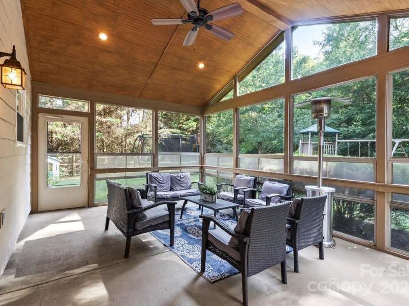 1800 Robbins Meadows Drive, Waxhaw, NC 28173.  MLS# CAR4275085, YatesRealty ID 35029. 