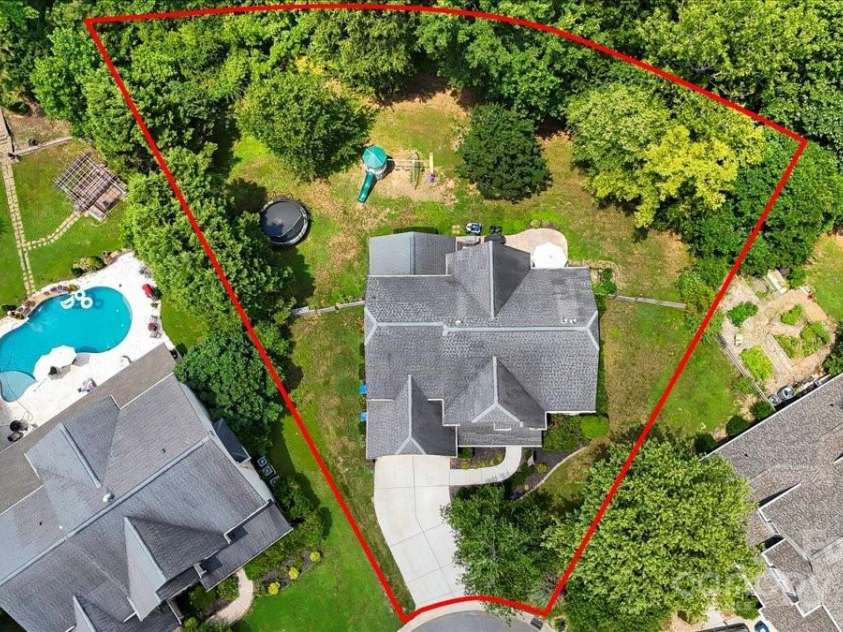 1800 Robbins Meadows Drive, Waxhaw, NC 28173.  MLS# CAR4275085, YatesRealty ID 35029. 