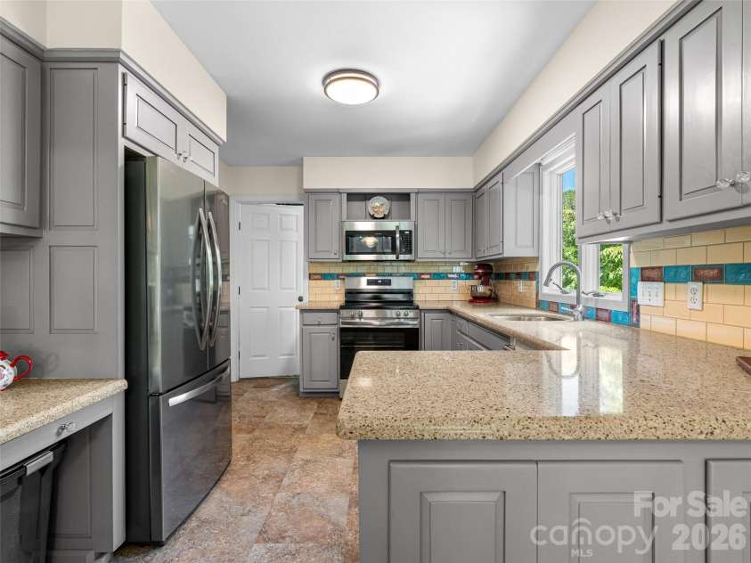 22 Meadow Brook Drive, Fletcher, NC 28732.  MLS# CAR4398596, YatesRealty ID 35029. 