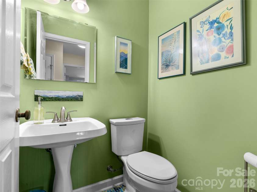22 Meadow Brook Drive, Fletcher, NC 28732.  MLS# CAR4398596, YatesRealty ID 35029. Powder room