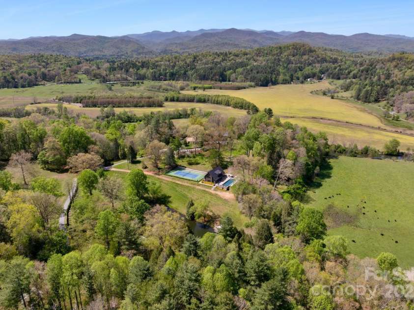 3903 Island Ford Road, Brevard, NC 28712.  MLS# CAR4137360, YatesRealty ID 3503. 