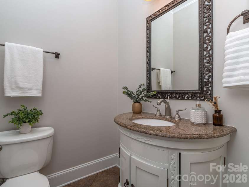 8208 Wingard Road, Waxhaw, NC 28173.  MLS# CAR4289721, YatesRealty ID 3503. Main Floor Powder Room